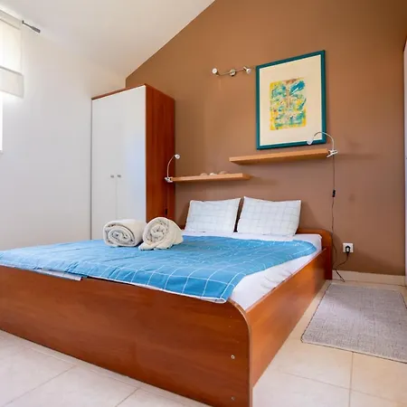 Apartment Dubravka Malinska
